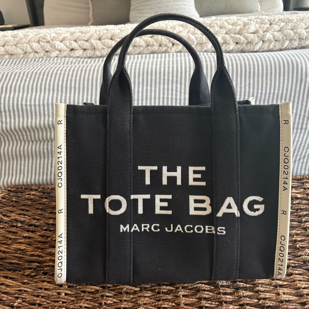 Marc Jacobs Black and Cream Crossbody Bag